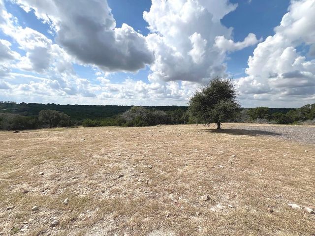 140 Teague Rd, Kerrville, TX 78028