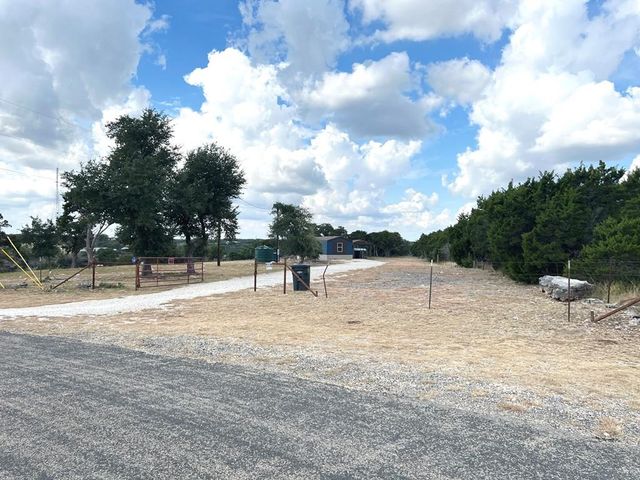 140 Teague Rd, Kerrville, TX 78028