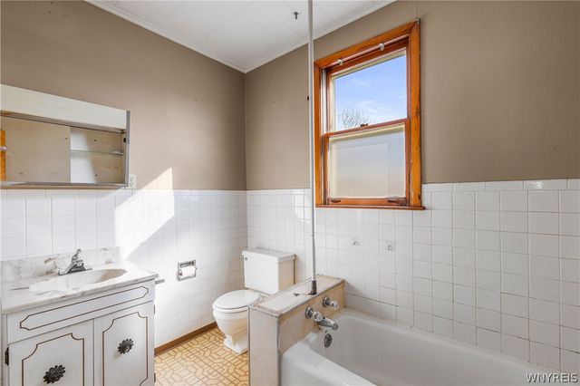 186 Center Street, Lackawanna, NY 14218