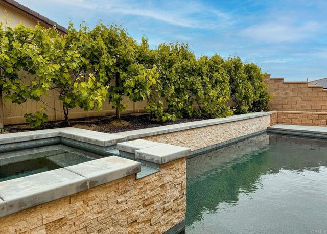 45721 Middle Gate Court, Temecula, CA 92592