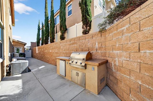 45721 Middle Gate Court, Temecula, CA 92592