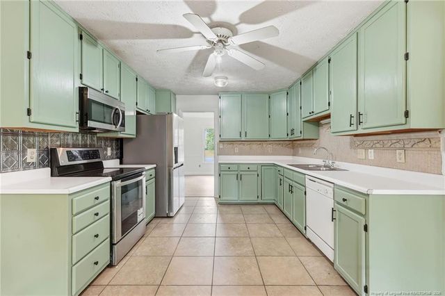 1967 Oakview Drive, Fayetteville, NC 28314