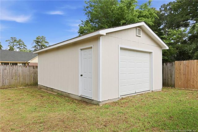 1967 Oakview Drive, Fayetteville, NC 28314
