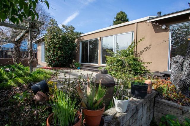 1731 Francis Court, Belmont, CA 94002