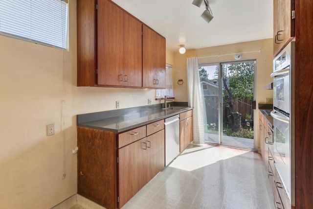 1731 Francis Court, Belmont, CA 94002