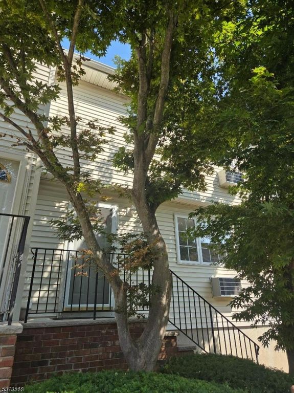 322 Richard Mine Rd V2, Rockaway Twp., NJ 07885