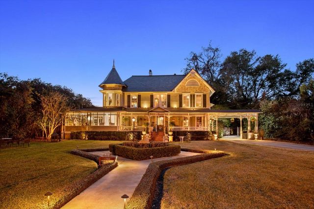 614 LAKE AVENUE, Orlando, FL 32801