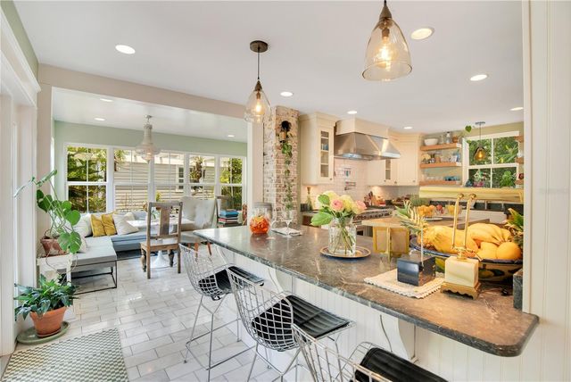 614 LAKE AVENUE, Orlando, FL 32801