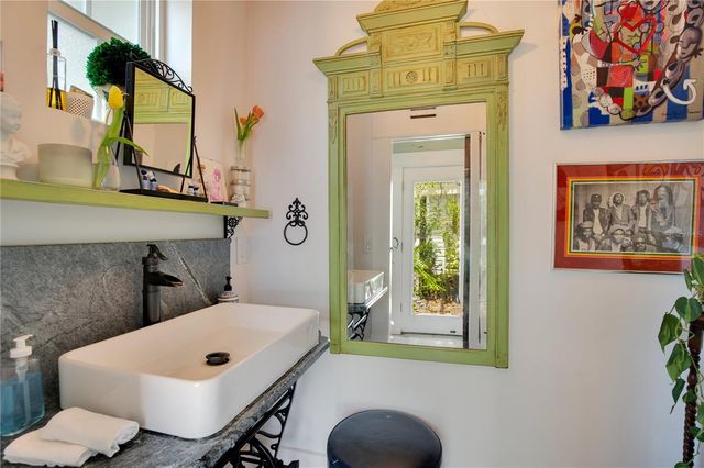 614 LAKE AVENUE, Orlando, FL 32801