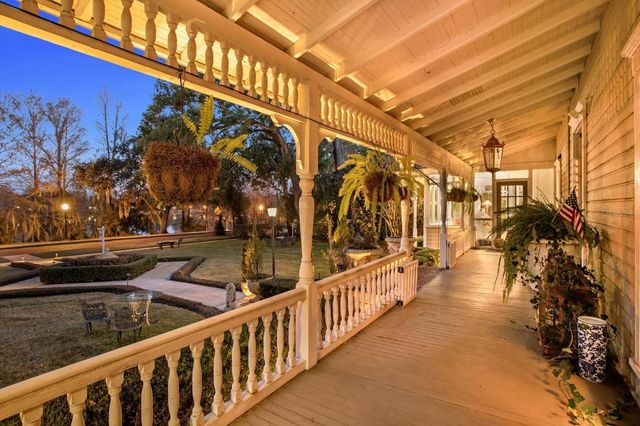 614 LAKE AVENUE, Orlando, FL 32801