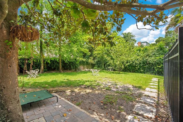 614 LAKE AVENUE, Orlando, FL 32801