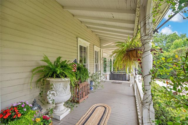 614 LAKE AVENUE, Orlando, FL 32801