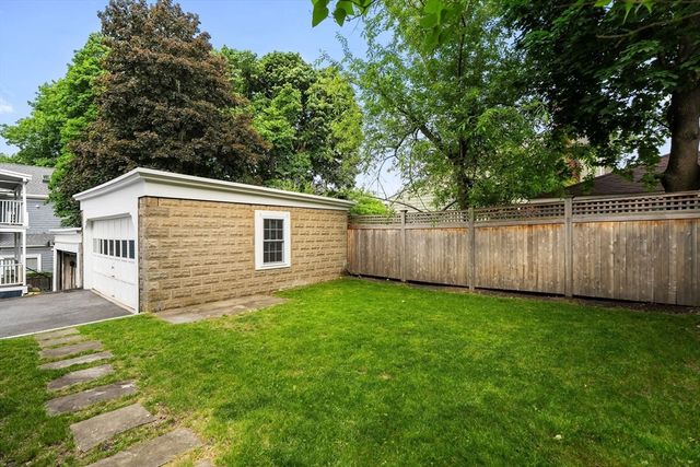 66-68 Mount Vernon St, Arlington, MA 02476