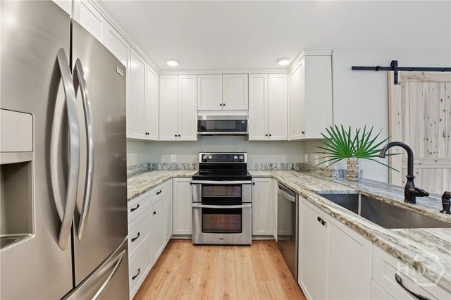 82 Village Green Circle, Savannah, GA 31411