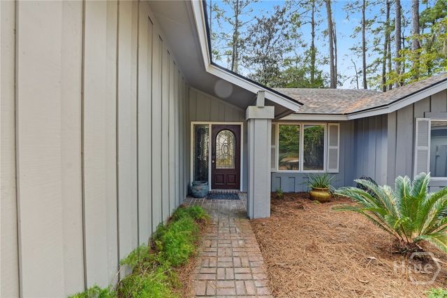 82 Village Green Circle, Savannah, GA 31411