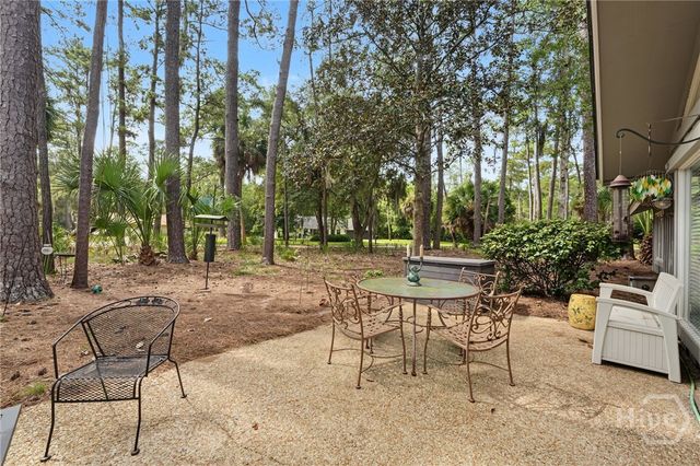 82 Village Green Circle, Savannah, GA 31411