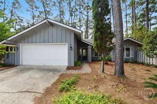 82 Village Green Circle, Savannah, GA 31411