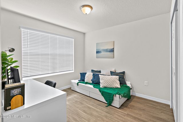 1510 YELFORD Circle, Jacksonville, FL 32218