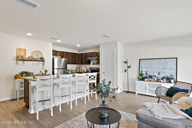 1510 YELFORD Circle, Jacksonville, FL 32218