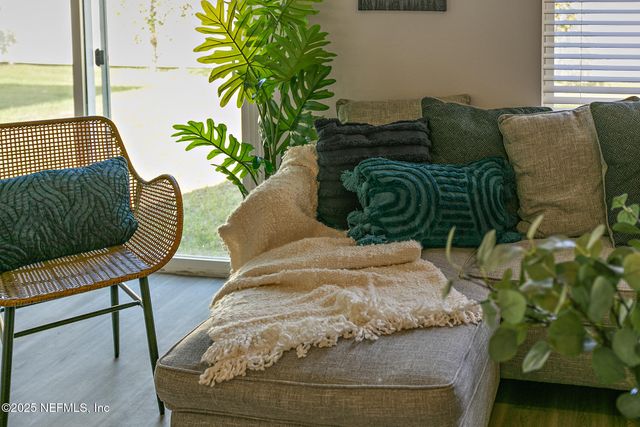 1510 YELFORD Circle, Jacksonville, FL 32218