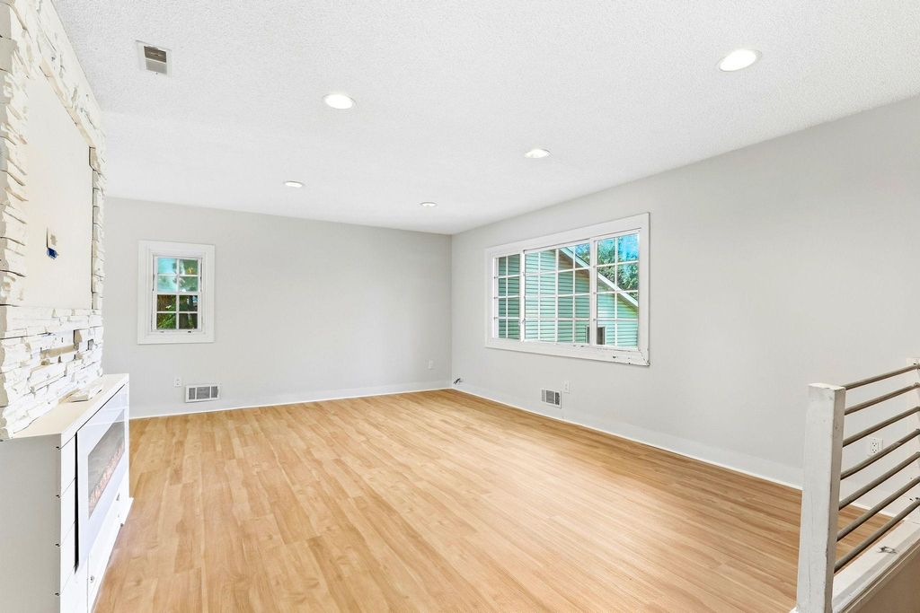 4130 Adair Avenue N, Robbinsdale, MN 55422 — photo 2