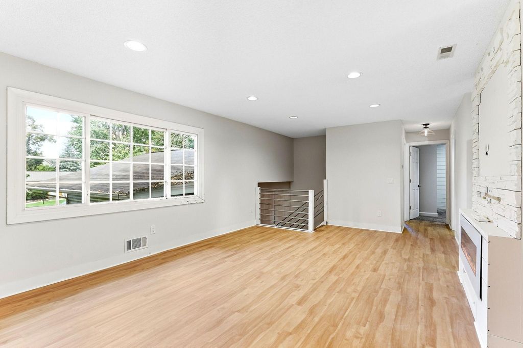 4130 Adair Avenue N, Robbinsdale, MN 55422 — photo 3