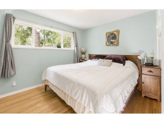 3112 UPPER Dr, Lake Oswego, OR 97035