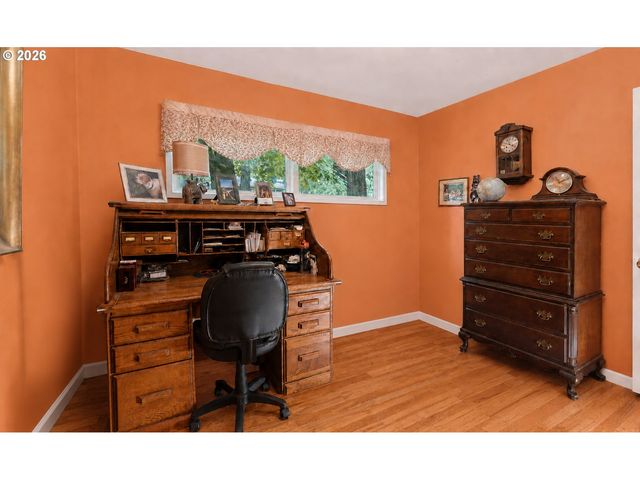 3112 UPPER Dr, Lake Oswego, OR 97035