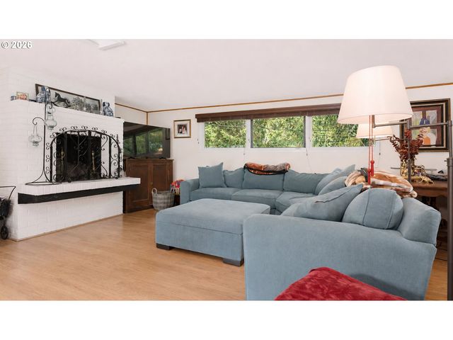 3112 UPPER Dr, Lake Oswego, OR 97035