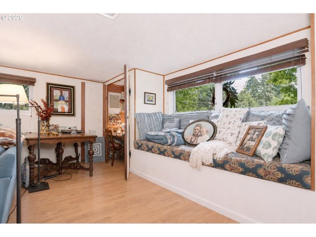 3112 UPPER Dr, Lake Oswego, OR 97035