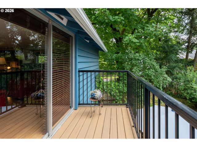 3112 UPPER Dr, Lake Oswego, OR 97035
