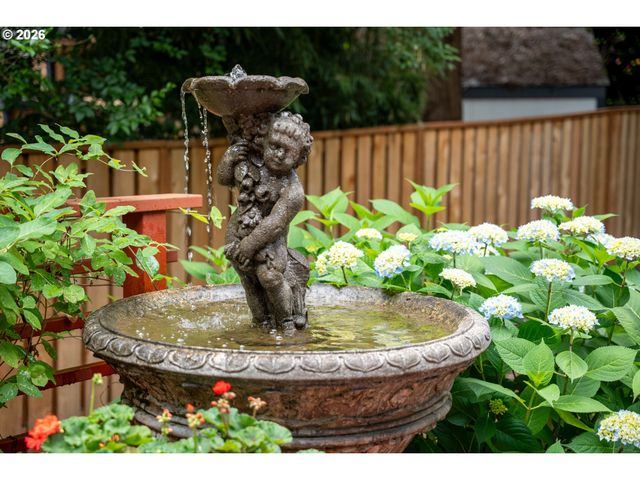 3112 UPPER Dr, Lake Oswego, OR 97035