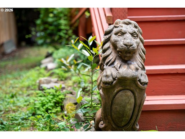 3112 UPPER Dr, Lake Oswego, OR 97035