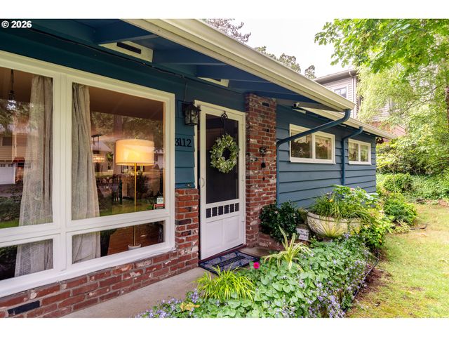 3112 UPPER Dr, Lake Oswego, OR 97035