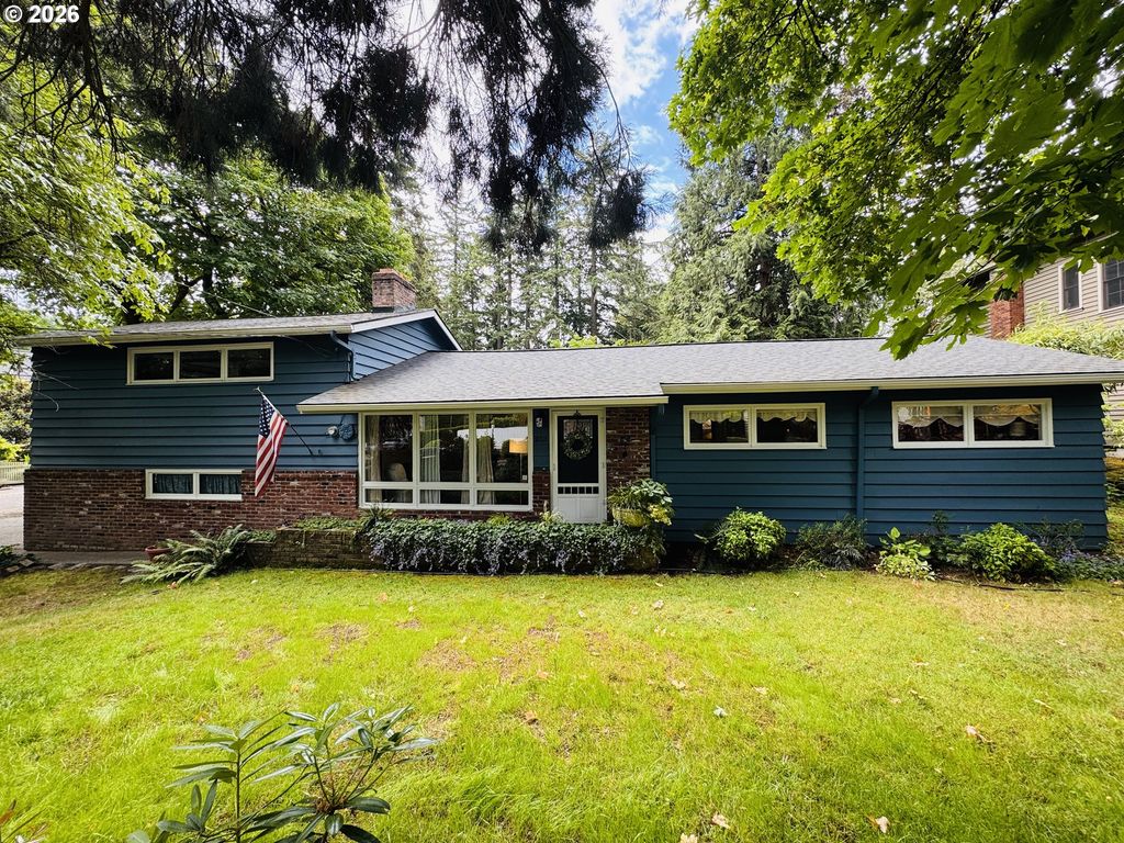 3112 UPPER Dr, Lake Oswego, OR 97035
