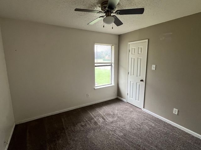909 Worthington Drive, Desoto, TX 75115