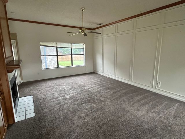 909 Worthington Drive, Desoto, TX 75115