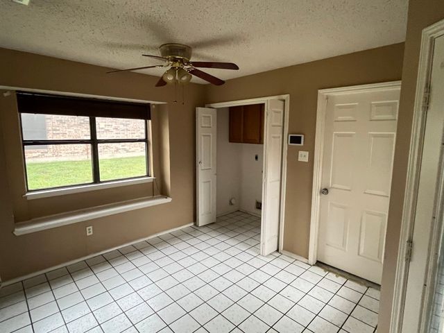 909 Worthington Drive, Desoto, TX 75115