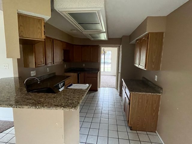 909 Worthington Drive, Desoto, TX 75115
