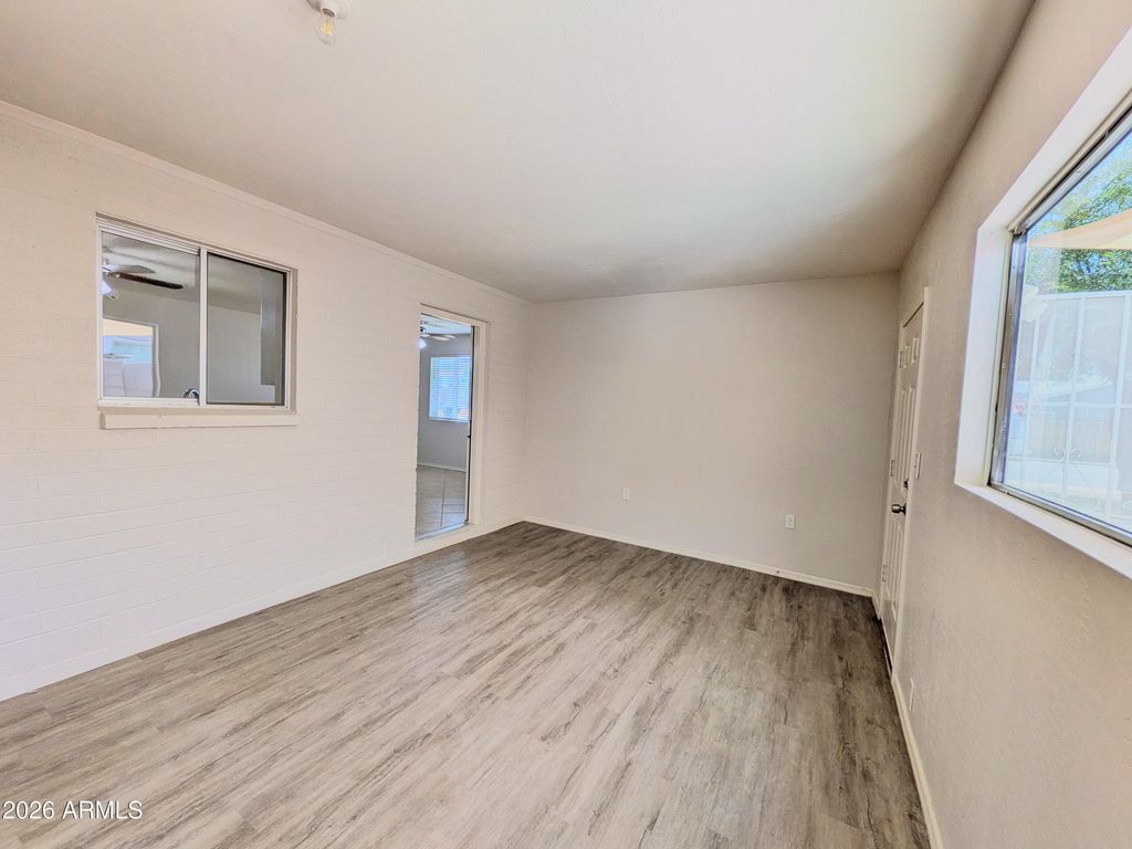 Image 13 of property listing at 1926 N MACDONALD --, Mesa, AZ 85201