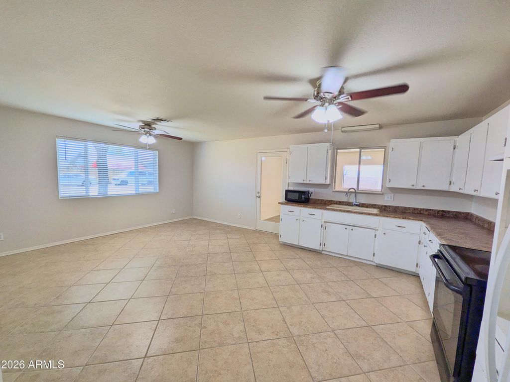Image 4 of property listing at 1926 N MACDONALD --, Mesa, AZ 85201