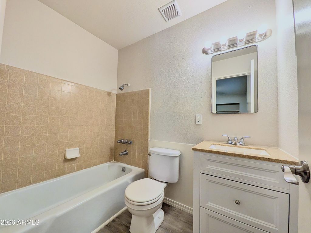 Image 7 of property listing at 1926 N MACDONALD --, Mesa, AZ 85201