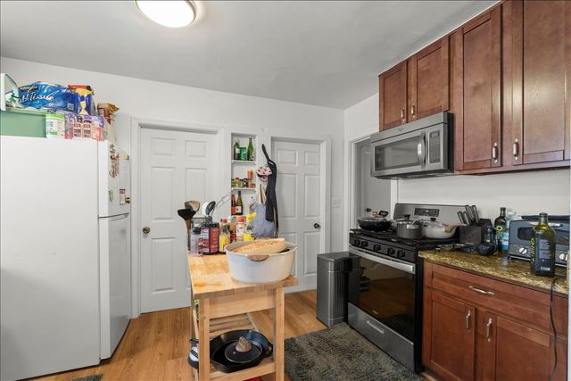 8117 Ney Avenue, Oakland, CA 94605
