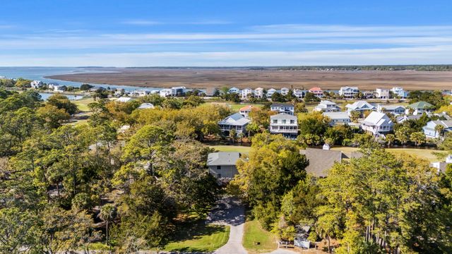 226 Sea Cloud Circle, Edisto Island, SC 29438