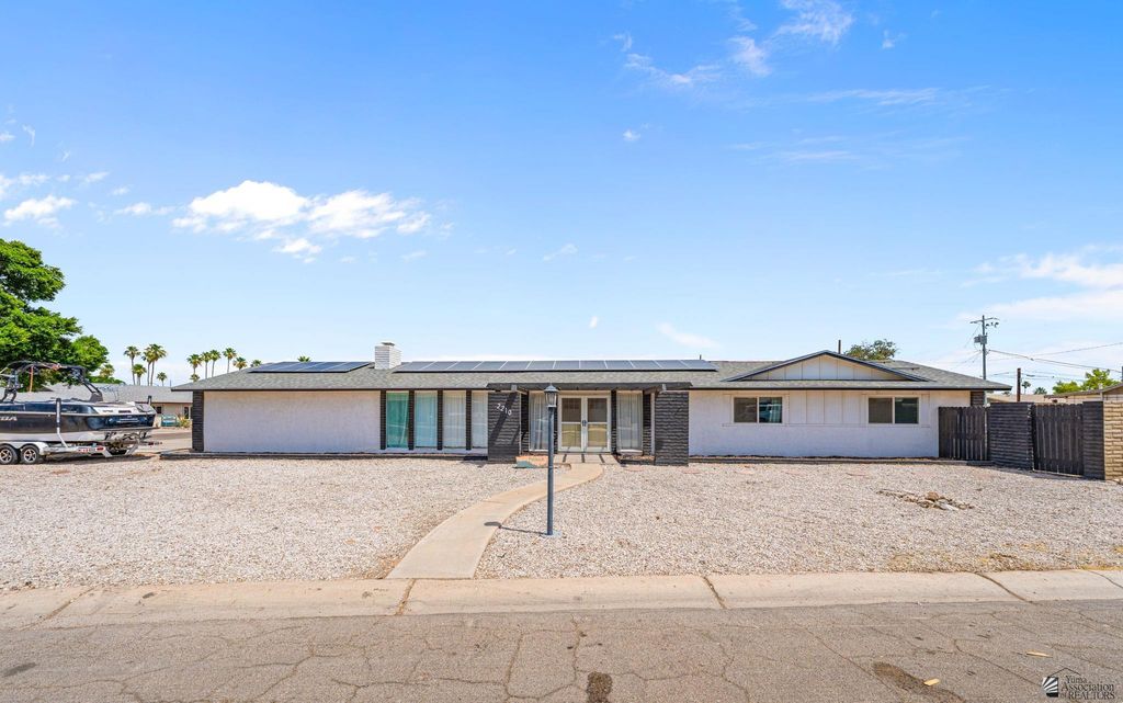 2210 E 25 St, Yuma, AZ 85365