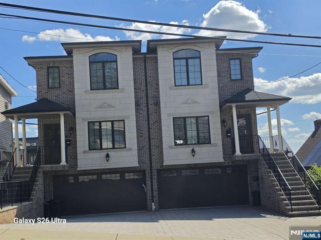 304 E Palisades Boulevard, Palisades Park, NJ 07650