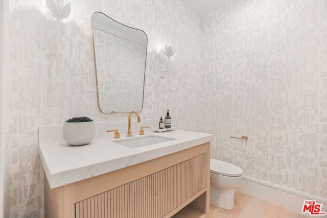 1072 Amalfi Drive, Pacific Palisades (los Angeles), CA 90272