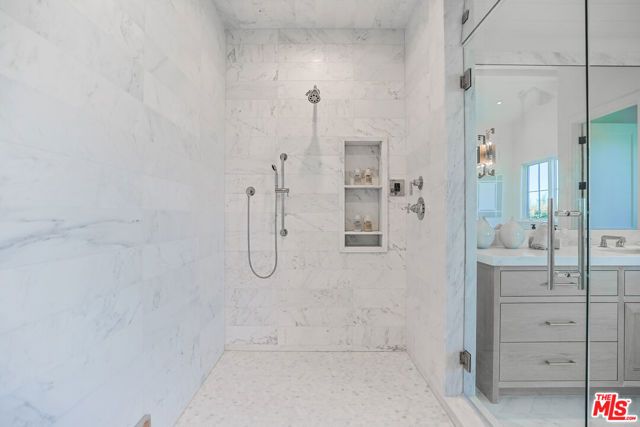 1072 Amalfi Drive, Pacific Palisades (los Angeles), CA 90272