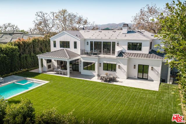 1072 Amalfi Drive, Pacific Palisades (los Angeles), CA 90272