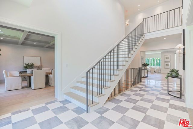 1072 Amalfi Drive, Pacific Palisades (los Angeles), CA 90272
